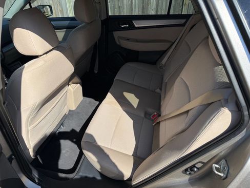 Used 2015 Subaru Outback 2.5i Premium image 17