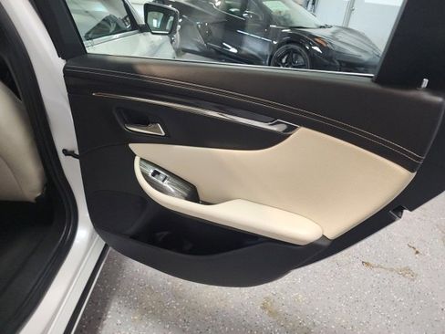 Used 2017 Chevrolet Impala Premier w/ Enhanced Convenience Package image 16