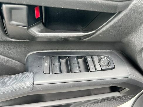 Used 2025 Toyota Tacoma SR5 image 24