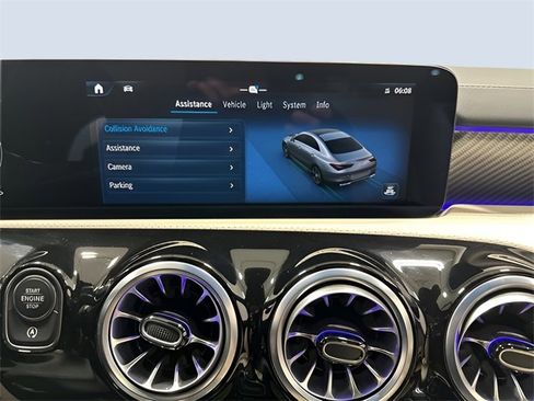 Used 2024 Mercedes-Benz CLA 250 4MATIC image 21