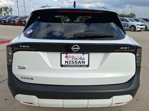 New 2026 Nissan Kicks SV w/ SV Premium Package FWD image 6