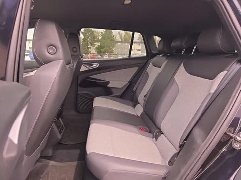 Used 2024 Volkswagen ID.4 2WD image 7