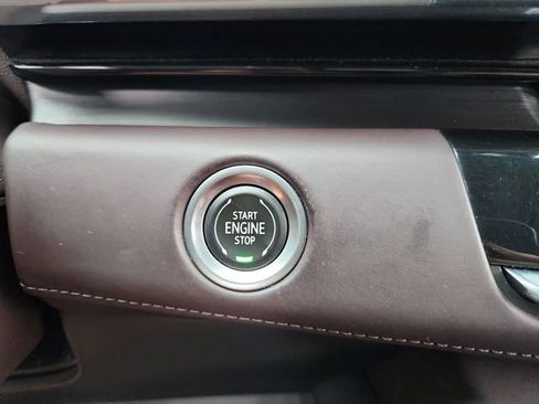 Used 2021 Cadillac Escalade Sport Platinum RWD image 17