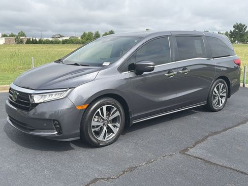 Used 2023 Honda Odyssey Touring image 6