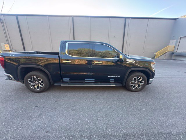 Used 2024 GMC Sierra 1500 SLT w/ SLT Premium Package AWD/4WD image 2