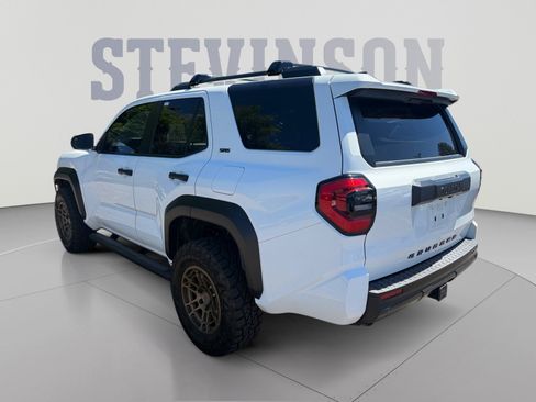 Used 2025 Toyota 4Runner SR5 AWD/4WD image 3