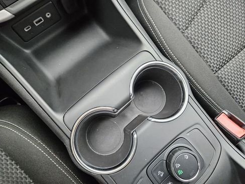 Used 2024 GMC Terrain SLE image 20