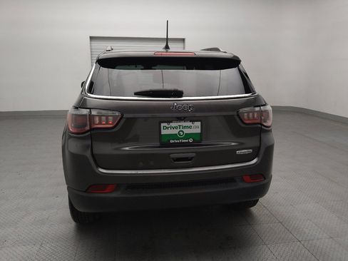 Used 2017 Jeep Compass Latitude w/ Popular Equipment Group FWD image 6