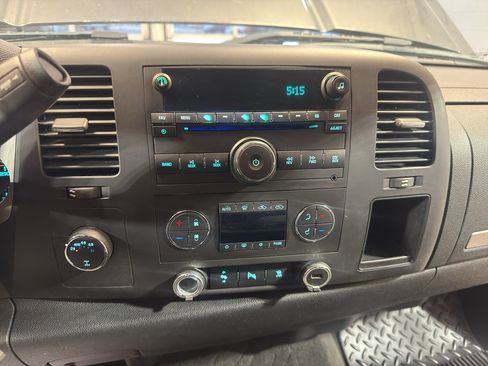 Used 2011 Chevrolet Silverado 1500 LT w/ All-Star Edition AWD/4WD image 18