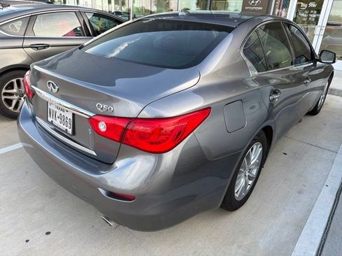 Used 2017 INFINITI Q50 2.0t w/ Moonroof Package RWD image 2