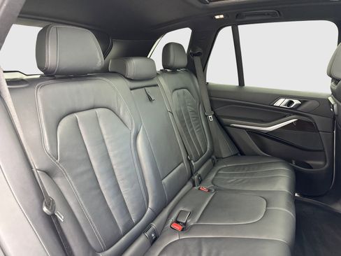 Used 2019 BMW X5 xDrive40i w/ Convenience Package AWD/4WD image 45