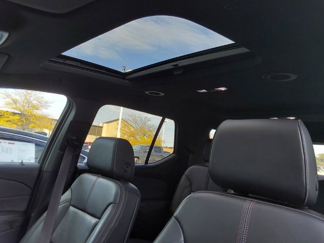 Used 2023 Chevrolet Traverse RS w/ LPO, Floor Liner Package AWD/4WD image 35