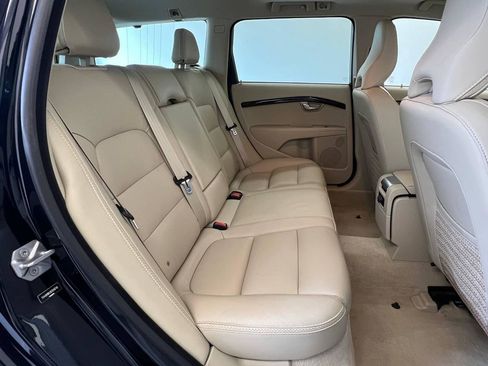 Used 2016 Volvo XC70 T5 Premier w/ Proximity Package image 14