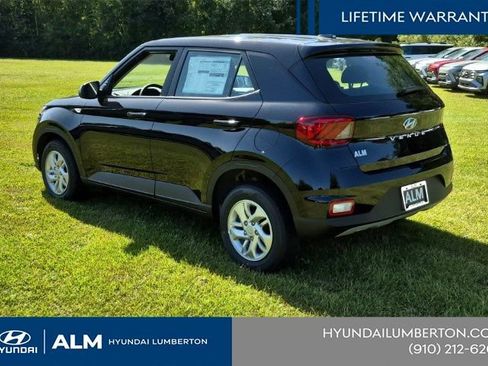 New 2026 Hyundai Venue SE FWD image 10