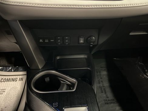 Used 2017 Toyota RAV4 Limited image 24