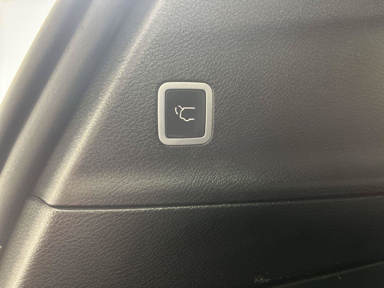 Used 2018 Chrysler Pacifica Touring Plus w/ S Appearance Package FWD image 30