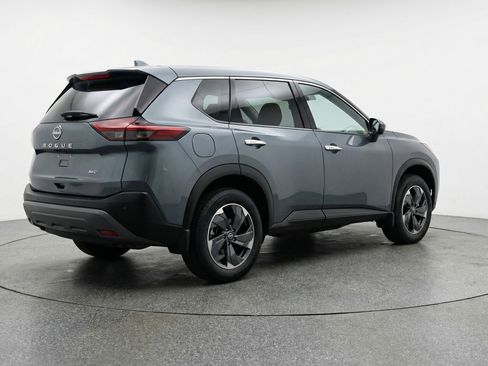 Used 2025 Nissan Rogue SV image 9