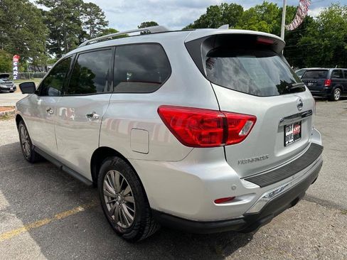 Used 2019 Nissan Pathfinder SL AWD/4WD image 7