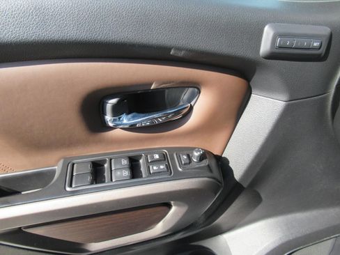 Used 2023 Nissan Titan Platinum Reserve w/ Moonroof Package AWD/4WD image 22