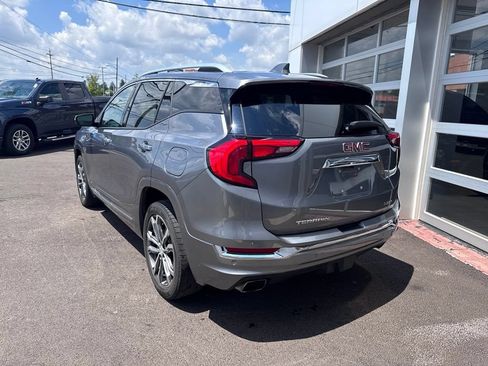 Used 2019 GMC Terrain Denali w/ Driver Alert Package II AWD/4WD image 3