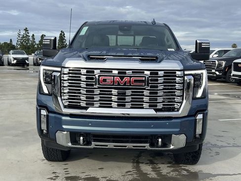 New 2026 GMC Sierra 3500 Denali AWD/4WD image 8