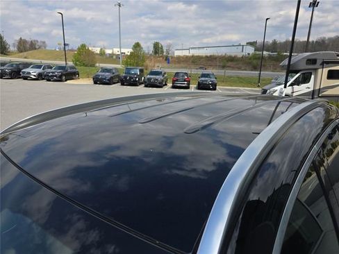 Certified 2022 Mercedes-Benz GLC 300 4MATIC image 13