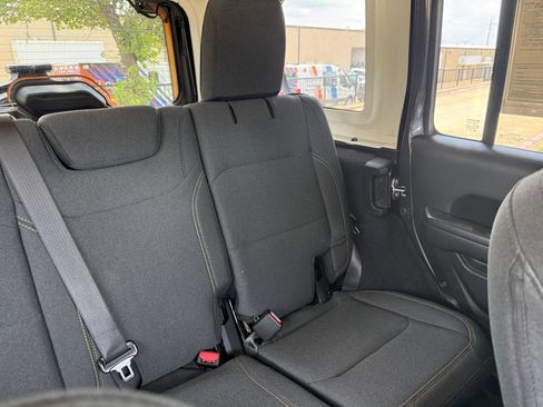 Used 2025 Jeep Wrangler Unlimited Sport AWD/4WD image 37