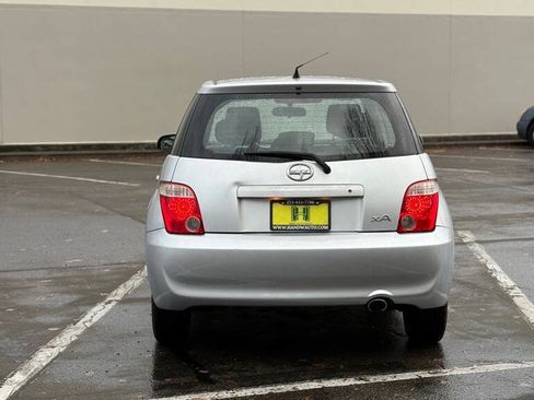 Used 2006 Scion xA FWD image 4