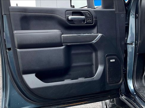 Used 2020 GMC Sierra 2500 AT4 w/ AT4 Premium Package image 17