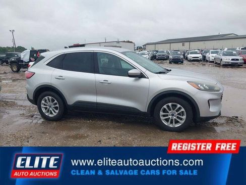 Used 2020 Ford Escape SE FWD image 25
