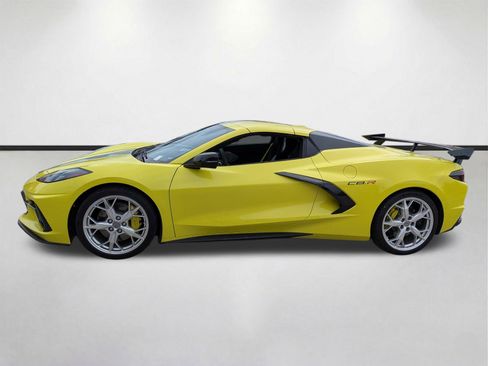Used 2022 Chevrolet Corvette Stingray Premium Conv w/ Z51 Performance Package RWD image 7