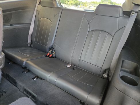 Used 2015 Chevrolet Traverse LTZ FWD image 8