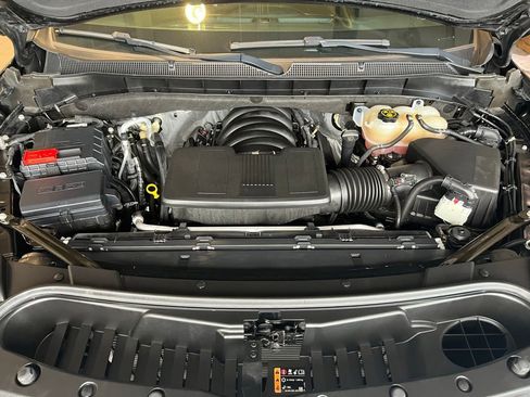 Used 2023 Chevrolet Suburban High Country AWD/4WD image 14