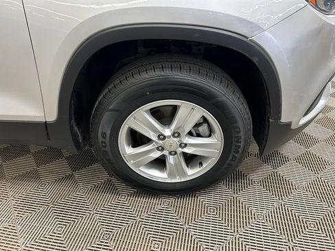 Used 2021 Chevrolet Trax LS w/ Tint and Cruise Package FWD image 2