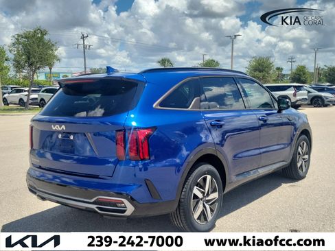 Certified 2023 Kia Sorento S w/ Panoramic Sunroof Package FWD image 6