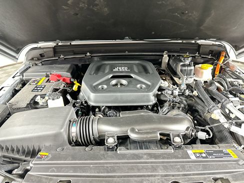 Used 2023 Jeep Wrangler Sahara w/ Cold Weather Group image 31