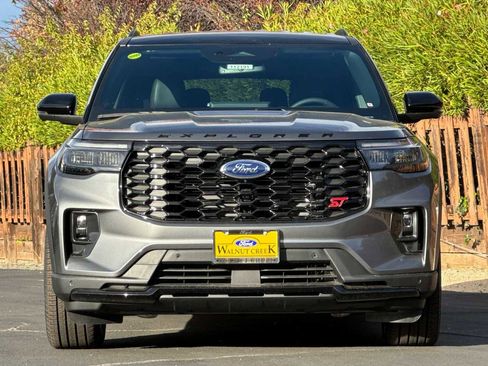 New 2025 Ford Explorer ST image 6