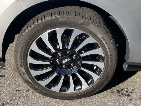 Certified 2024 Lincoln Navigator Black Label AWD/4WD image 6