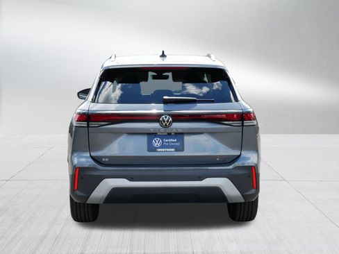 Certified 2025 Volkswagen Tiguan SE AWD/4WD image 6