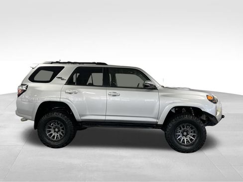 Used 2020 Toyota 4Runner TRD Off-Road Premium w/ Moonroof Package AWD/4WD image 6