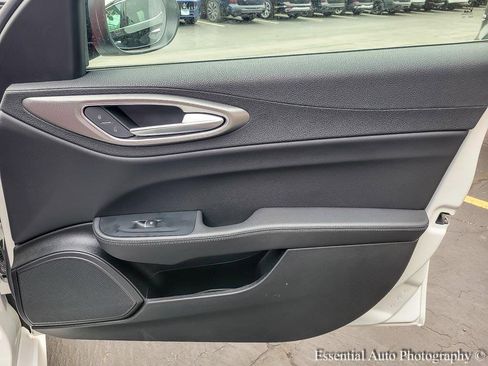 New 2025 Alfa Romeo Giulia w/ Veloce Package AWD image 22