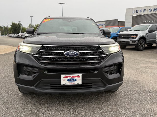 Used 2020 Ford Explorer XLT RWD image 2