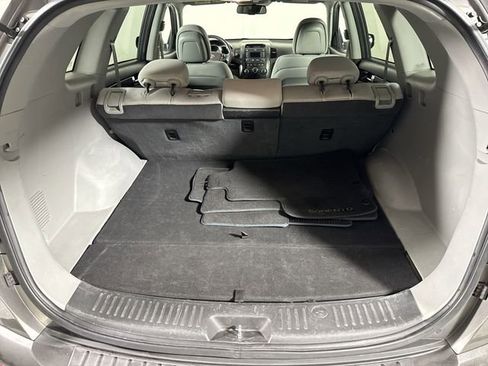 Used 2013 Kia Sorento LX w/ Convenience Pkg image 32