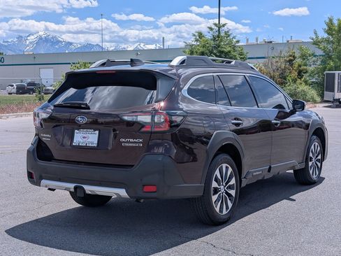 Used 2025 Subaru Outback Touring XT AWD/4WD image 3