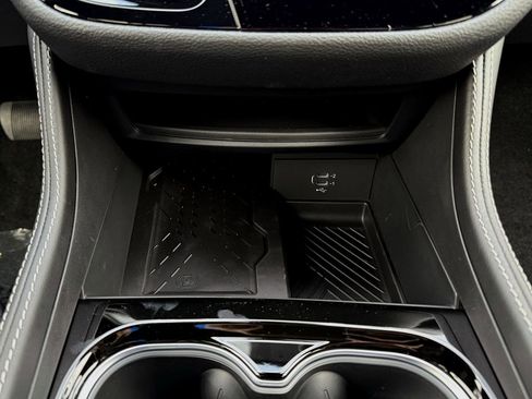 New 2026 Chrysler Pacifica Limited w/ S Appearance Package image 23