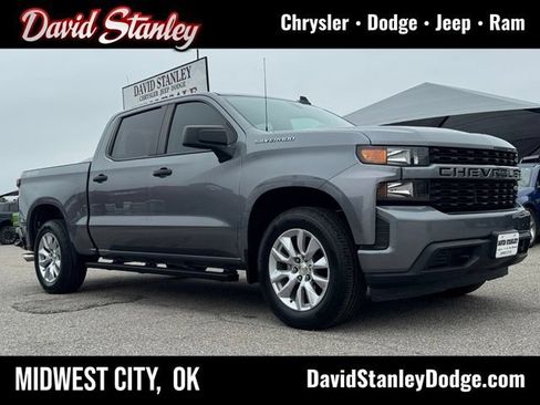 Used 2020 Chevrolet Silverado 1500 Custom w/ Custom Value Package AWD/4WD image 1