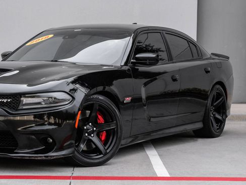 Used 2018 Dodge Charger SRT w/ Harman/Kardon Audio Group image 8