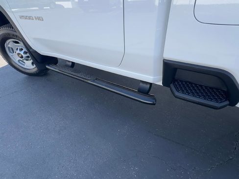 Used 2025 Chevrolet Silverado 2500 W/T w/ WT Convenience Package image 8