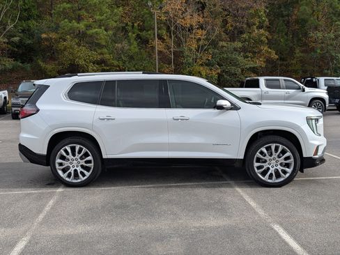Used 2024 GMC Acadia Denali w/ Super Cruise Package image 10