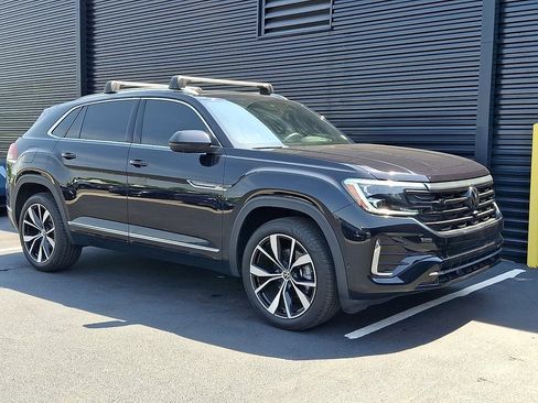 Used 2025 Volkswagen Atlas Cross Sport SEL Premium R-Line AWD/4WD image 9